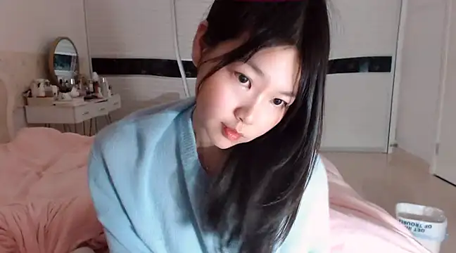 Snapshot of -Lucky_Girl chatting on February 21, 2025, 2:38 pm -Lucky Girl online show from February 21, 2025, 2:38 pm