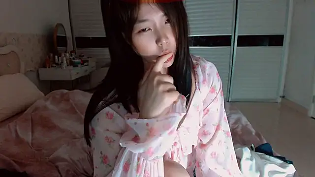 -Lucky Girl online show from April 20, 2026, 2:29 pm