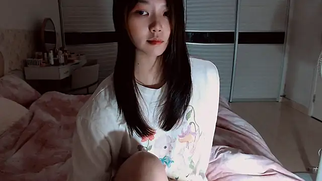 Snapshot of -Lucky_Girl chatting on May 14, 2026, 2:25 pm -Lucky Girl online show from May 14, 2026, 2:25 pm