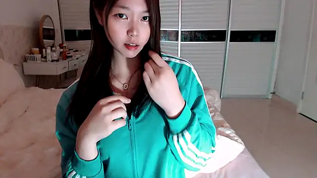 Snapshot of -Lucky_Girl chatting on May 10, 2026, 2:26 am -Lucky Girl online show from May 10, 2026, 2:26 am