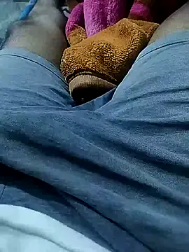 Snapshot of jameswilllam008 chatting on December 15, 2024, 12:29 am jameswilllam008 online show from December 15, 2024, 12:29 am