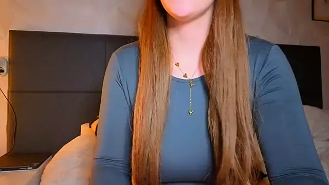 Snapshot of Sweetninaaa chatting on May 9, 2026, 9:51 pm Sweetninaaa online show from May 9, 2026, 9:51 pm