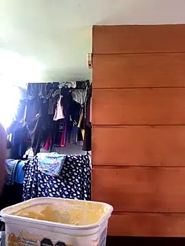 emmyjhonson07 online show from November 17, 2025, 4:00 pm