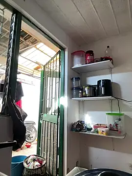 emmyjhonson07 online show from February 12, 2026, 1:33 pm