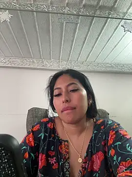 emmyjhonson07 online show from May 3, 2026, 12:42 pm