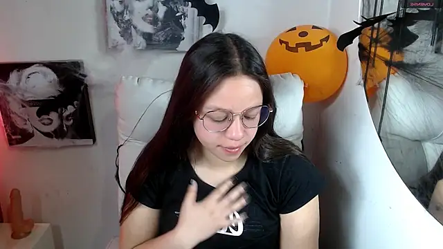 Snapshot of SamanthaRoldaan chatting on November 2, 2025, 2:22 pm SamanthaRoldaan online show from November 2, 2025, 2:22 pm