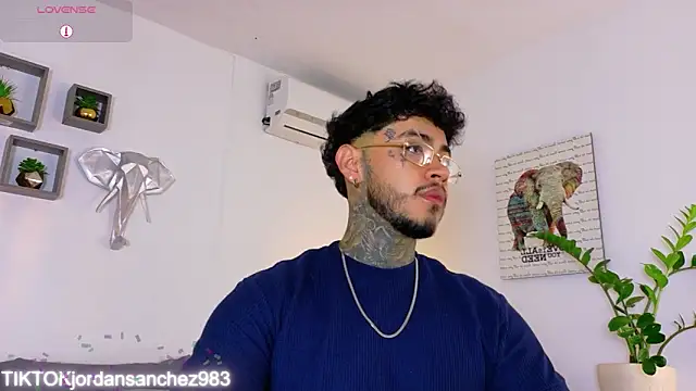 Snapshot of JordanSmiith_ chatting on February 7, 2026, 9:12 pm JordanSmiith online show from February 7, 2026, 9:12 pm