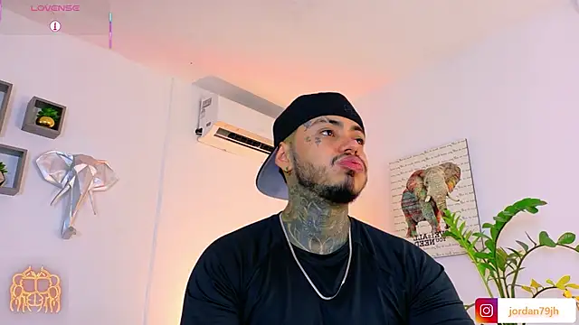 JordanSmiith  online show from July 7, 2026, 10:57 pm
