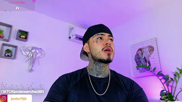 Snapshot of JordanSmiith_ chatting on March 19, 2026, 8:20 pm JordanSmiith online show from March 19, 2026, 8:20 pm