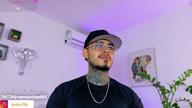 Snapshot of JordanSmiith_ chatting on March 17, 2026, 8:45 pm JordanSmiith online show from March 17, 2026, 8:45 pm