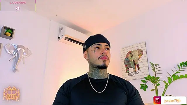 JordanSmiith  online show from July 28, 2026, 10:42 pm