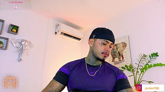 JordanSmiith  online show from July 31, 2026, 10:40 pm
