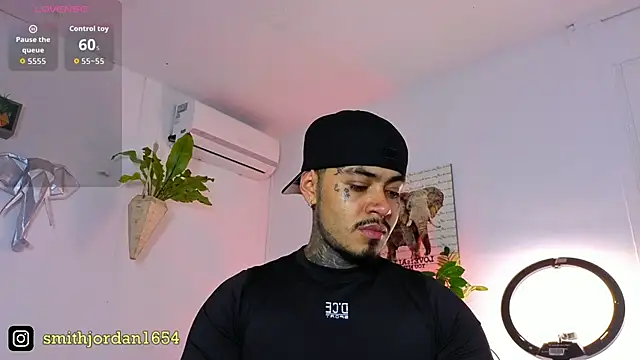 JordanSmiith  online show from November 6, 2025, 8:57 pm