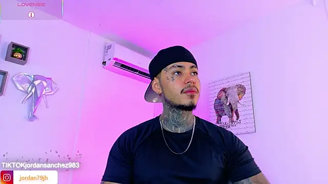 Snapshot of JordanSmiith_ chatting on June 3, 2026, 7:51 pm JordanSmiith online show from June 3, 2026, 7:51 pm