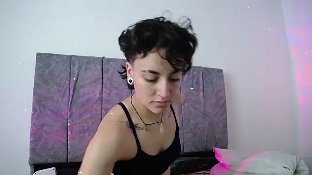 linda 33 online show from January 13, 2026, 6:45 pm