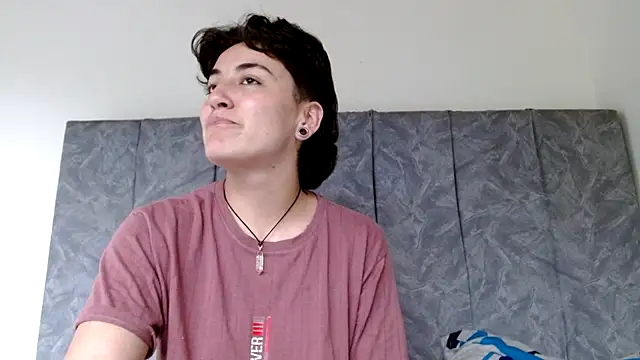 linda 33 online show from October 11, 2025, 9:05 pm