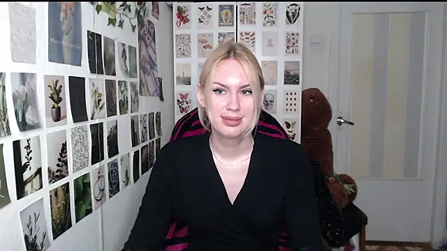 Snapshot of CapriScorpion chatting on June 21, 2026, 12:44 pm CapriScorpion online show from June 21, 2026, 12:44 pm