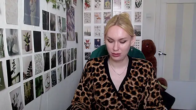 CapriScorpion online show from May 6, 2026, 10:52 am