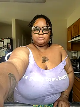 kweenxkarma online show from October 21, 2025, 9:36 pm