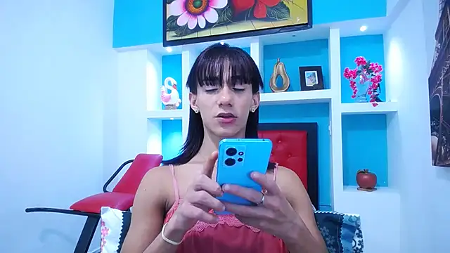 Snapshot of KatrinaQueen1 chatting on March 16, 2025, 3:17 pm KatrinaQueen1 online show from March 16, 2025, 3:17 pm