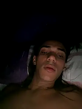 Snapshot of KatrinaQueen1 chatting on November 3, 2025, 6:29 am KatrinaQueen1 online show from November 3, 2025, 6:29 am