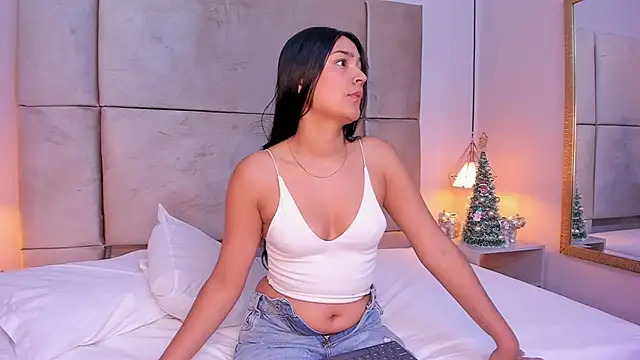 Snapshot of sofiajons_ chatting on January 4, 2025, 7:44 pm sofiajons online show from January 4, 2025, 7:44 pm