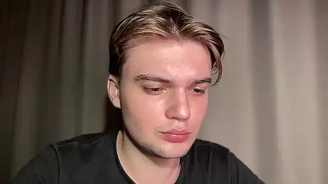 Snapshot of superfluboy_ chatting on February 22, 2025, 9:15 pm superfluboy online show from February 22, 2025, 9:15 pm