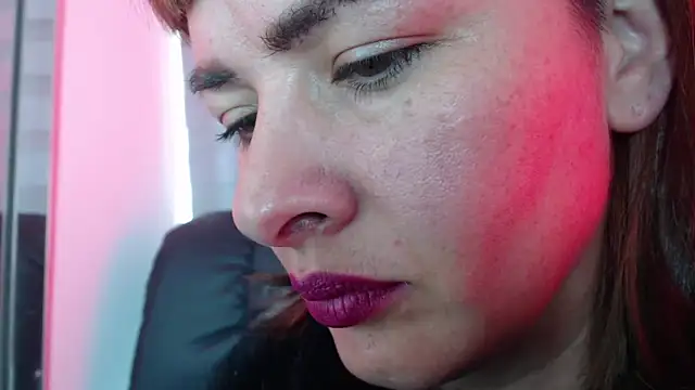 queen fetish online show from April 28, 2026, 9:08 pm