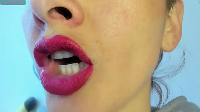 queen fetish online show from May 12, 2026, 6:58 pm