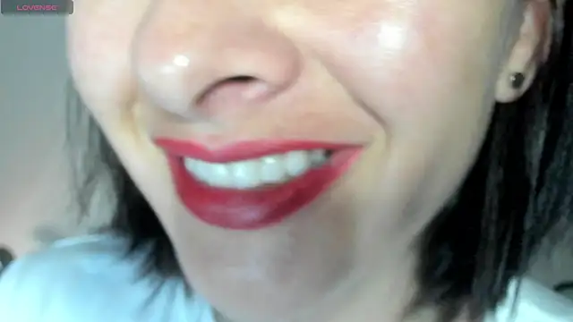 Snapshot of queen_fetish chatting on December 5, 2025, 12:48 pm queen fetish online show from December 5, 2025, 12:48 pm