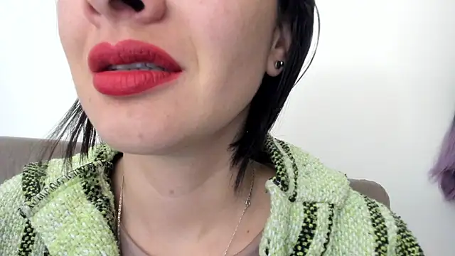 queen fetish online show from January 17, 2025, 10:11 am
