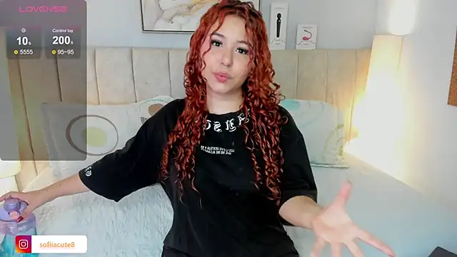 Snapshot of Atenea_cuteee chatting on September 18, 2025, 7:17 pm Atenea cuteee online show from September 18, 2025, 7:17 pm