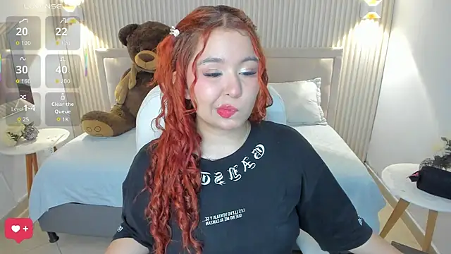 Snapshot of Atenea_cuteee chatting on March 5, 2026, 2:08 am Atenea cuteee online show from March 5, 2026, 2:08 am