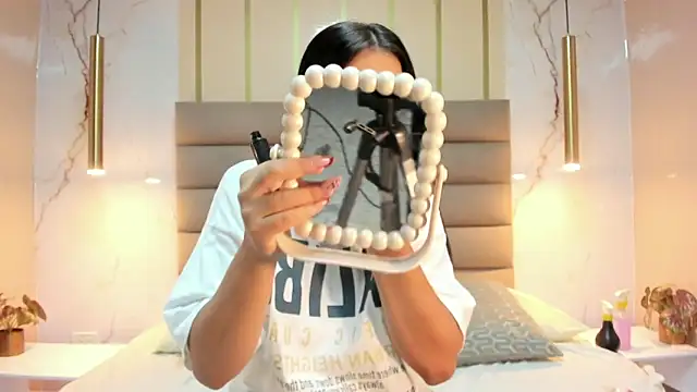 AnneDixie online show from October 7, 2025, 3:07 am