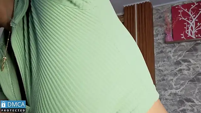 CarolRodriguez  online show from November 14, 2025, 7:06 pm