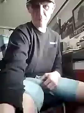 Snapshot of ironwood420 chatting on December 30, 2024, 8:21 am ironwood420 online show from December 30, 2024, 8:21 am