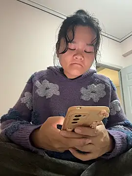 Zhuli11 online show from November 10, 2025, 2:33 pm