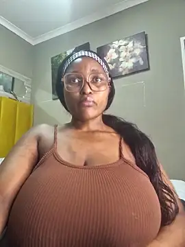 Bustygoddess32 online show from February 28, 2025, 10:17 pm