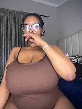 Bustygoddess32 online show from October 16, 2025, 8:28 pm