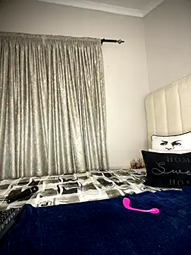 Bustygoddess32 online show from November 7, 2025, 1:21 am