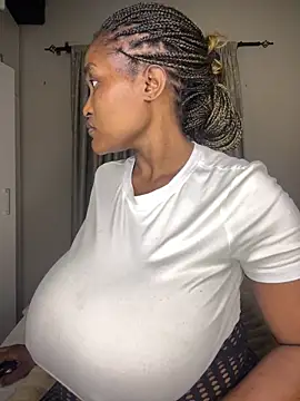 Bustygoddess32 online show from April 29, 2026, 1:54 am
