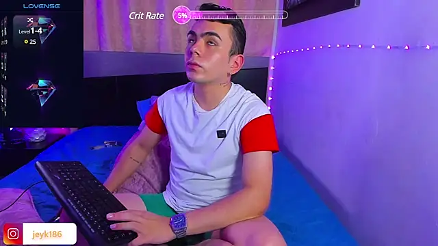 Snapshot of Jey_keler1 chatting on March 10, 2025, 1:12 am Jey keler1 online show from March 10, 2025, 1:12 am