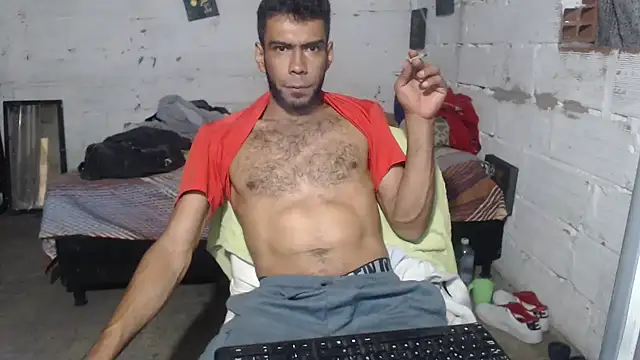 Snapshot of erik_alexander chatting on October 27, 2025, 3:29 am erik alexander online show from October 27, 2025, 3:29 am