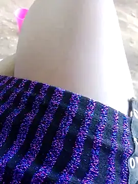 Snapshot of Naughtyy_xx chatting on September 19, 2025, 1:37 pm Naughtyy xx online show from September 19, 2025, 1:37 pm