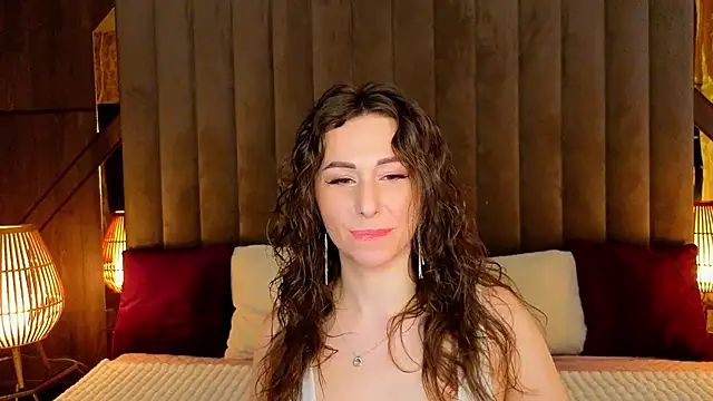 KimmmLi online show from May 7, 2026, 1:03 pm