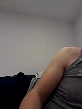 suarez1235 online show from October 30, 2025, 7:33 pm