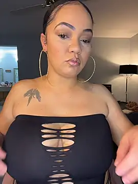 Snapshot of DestineeJayde chatting on October 30, 2025, 4:11 am DestineeJayde online show from October 30, 2025, 4:11 am