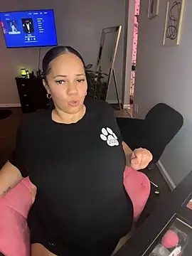 Snapshot of DestineeJayde chatting on May 24, 2026, 6:35 am DestineeJayde online show from May 24, 2026, 6:35 am