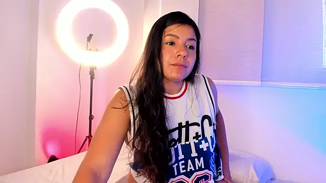 Snapshot of miaa_daniels chatting on December 16, 2025, 2:43 pm miaa daniels online show from December 16, 2025, 2:43 pm