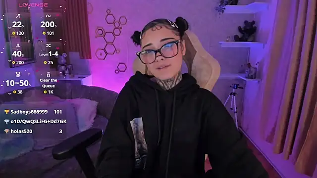 mia catt05 online show from February 15, 2026, 7:51 am